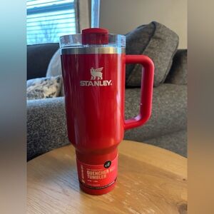 Stanley x elf “Red Delicious” 40oz Tumbler Target Exclusive NEW